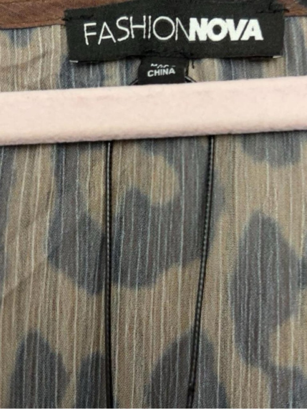 Fashion Nova Leopard Print Chiffon Blouse Size M NWT Bell Sleeve Top - Picture 2 of 8